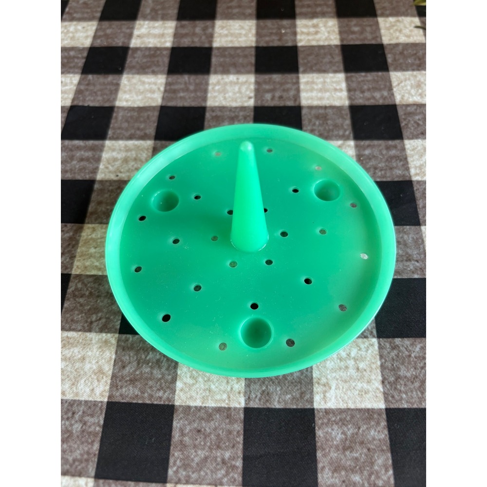 Tupperware Lettuce Keeper Spike Replacement Insert Green Plastic